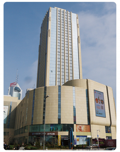 青島某超高層辦公樓地下室抗浮加固，主體施工至3層時發(fā)生地下室上浮事故，采用抗浮錨桿進(jìn)行加固。(2012年)